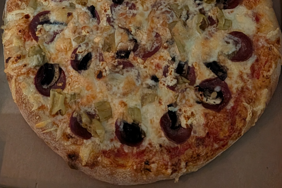Pizza Sucuk und Champignons